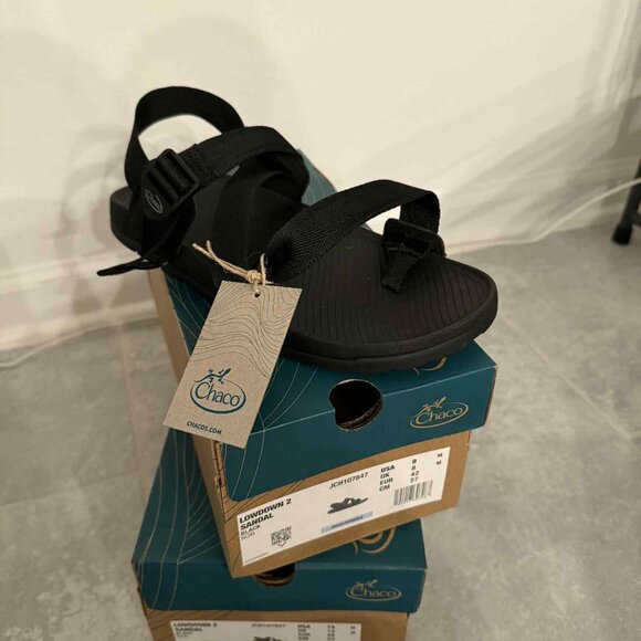 Chaco Lowdown 2 Sandals – Black – Men’s Size 9 and 15 – NIB - Picture 1 of 3